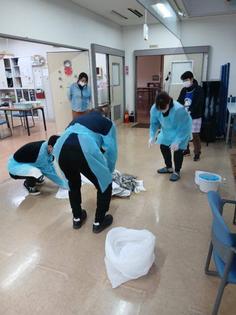画像:感染症対策、汚物処理訓練を行いました!